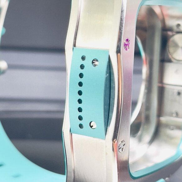 Luxury Rugged Metal Case Band for Apple Watch 9/8/7/SE/6/5/4 44/45mm - Picture 5 of 9